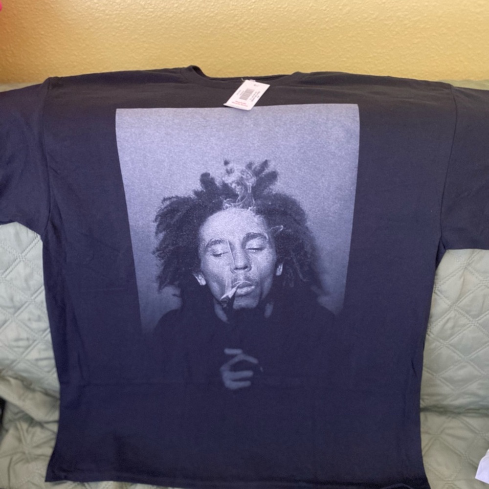 Bob Marley T-shirt Adult Size XL Spencer’s